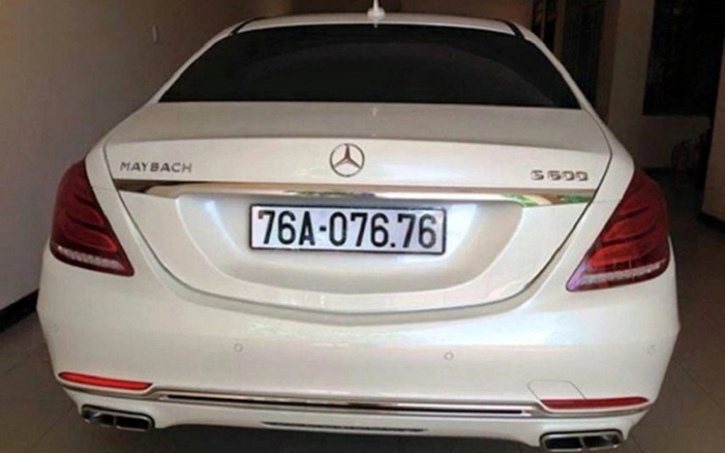 Biển lặp kép 76 VIP giúp mang lại sức khỏe dồi dào cho người sinh năm 1985
