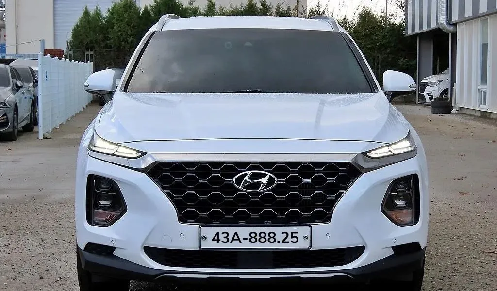Biển số xe chứa số 2, 5, 8 hợp mệnh Thổ giúp gia đạo tình duyên bình an, hạnh phúc