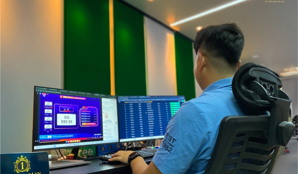 Chuyên gia Biendepso1 thực hiện tư vấn biển số hợp ngân sách và chiến lược giá rõ ràng.